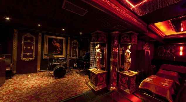 интерьер клуба Manilya в Турции город Анкара