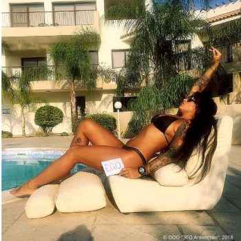 На фото Таисия - девушка которая успешно отработала контракт на Кипре в качестве модели хостес