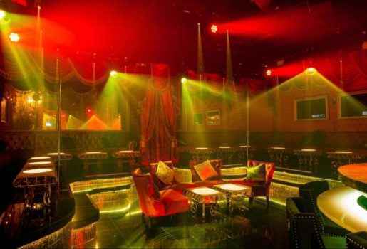 Обстановка в клубе Таиланда Moulin Rouge