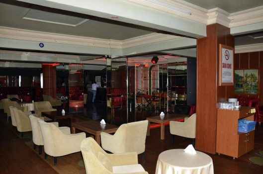 Клуб в Стамбуле Malibu - фото