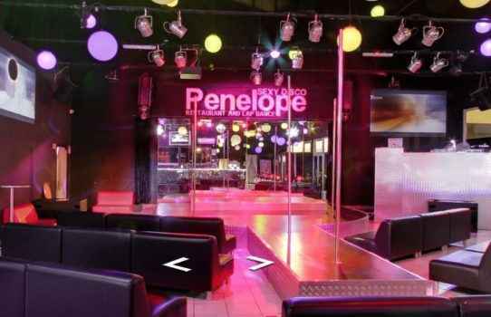 Стрип-бар PENELOPE - на фотографии интерьер изнутри