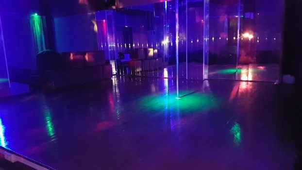 Стрип-бар Hannan - Греция - фото изнутри