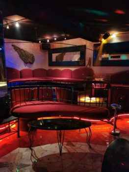 Как изнутри выглядит стриптиз клуб Angel