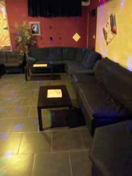 Как отдыхают гости в клубе Ledi Night Pieve. Фото из заведения от танцовщиц