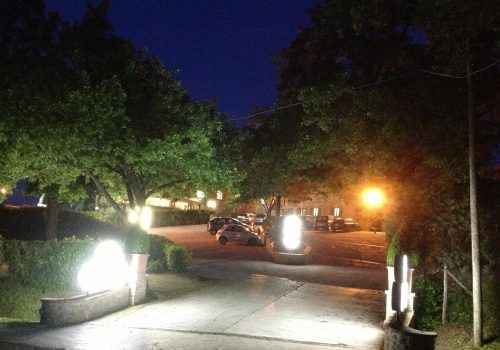 Шикарная обстановка клуба и аппартаментов девушек, которые работают в Night Lady Godiva