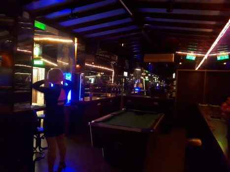 Бар Алотрия - работа на Кипре