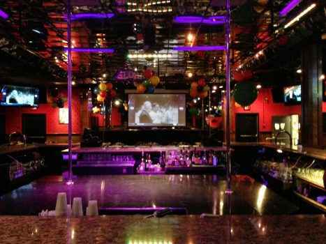 Фото из клуба Лэйс в Нью-Йорке, США