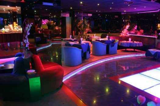 Фото из ночного клуба Chatam в Италии - фото сделано девушкой из России, которая там работала