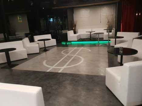 Необычный интерьер бара Dollar, который находится в Италии