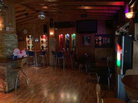 На фото паб Салбери - отзыв от девушки хостес, которая работает здесь на консумации