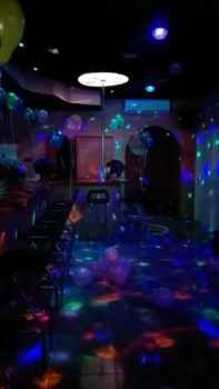 Как выглядит бар Хэлоу и что там на самом деле происходит?