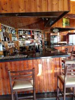 Как выглядит барная стойка в пабе Альбатрос - фото из заведения от русской хостес