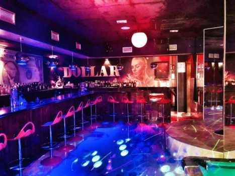 Как выглядит барная стойка в ночном клубе Dollar в городе Эль-Эхидо