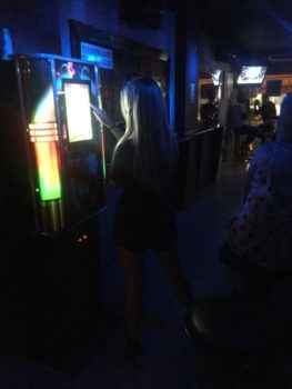 Консуматорша в работе - фото-отзыв из бара Vapo в Никосии