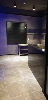 Как внутри выглядит корейский караоке-бар King