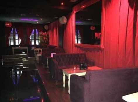 Как изнутри выглядит стриптиз клуб MARIA BONITA в Албании