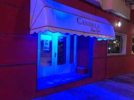 Как снаружи выглядит бар Candela - отзыв от девушки хостес из города Альмерия