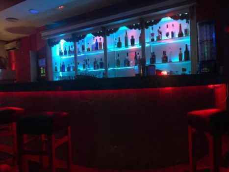 Красивый бар Candela в городе Альмерия