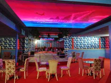 Фото из клуба Турции, в котором можно работать с туристической визой